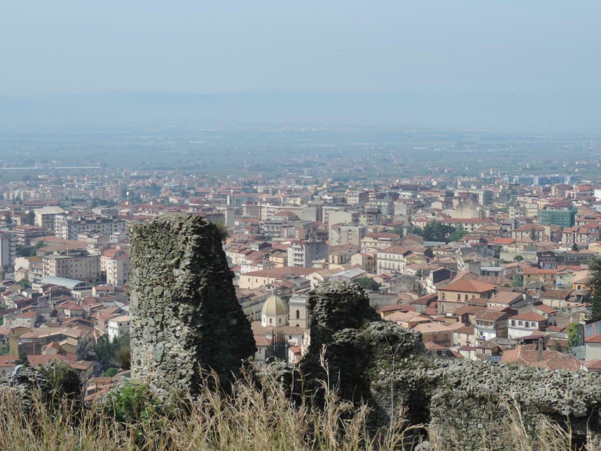 Lamezia Centro, Appartamento Giorgia 拉默齐亚泰尔默 外观 照片